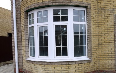 Нестандартное ПВХ окно с двойным стеклопакетом